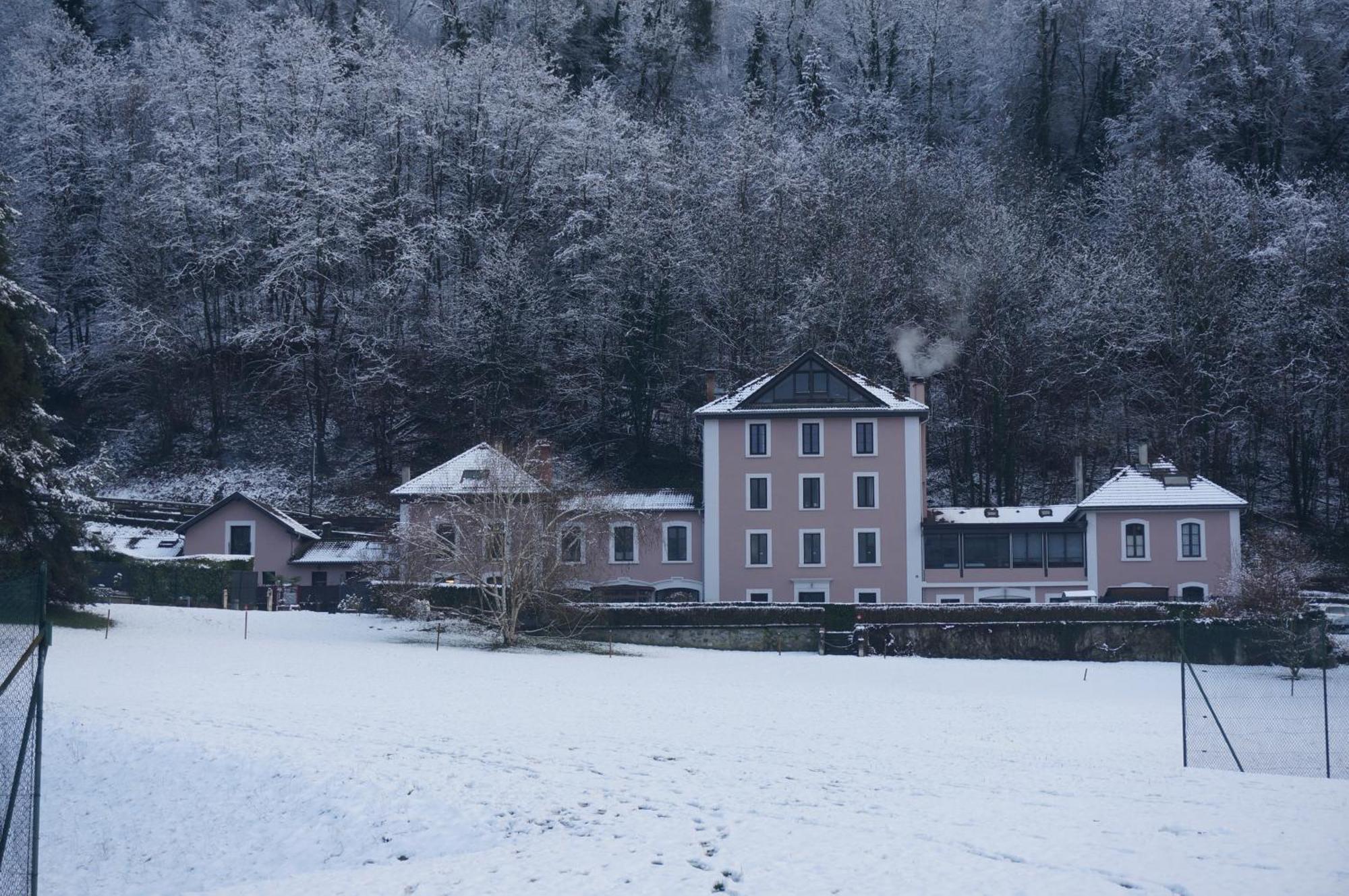 Residence Du Parc Saint-Martin-dʼUriage 外观 照片